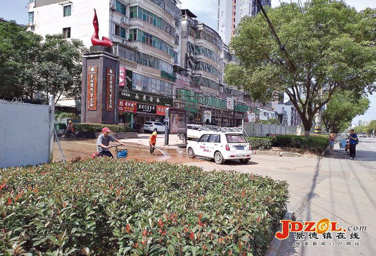 [双创双修]朝阳东路道路改造施工现场见闻
