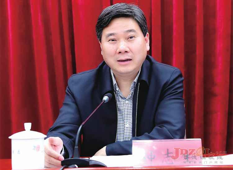 市推进爱卫运动暨城乡环境提升工作会召开